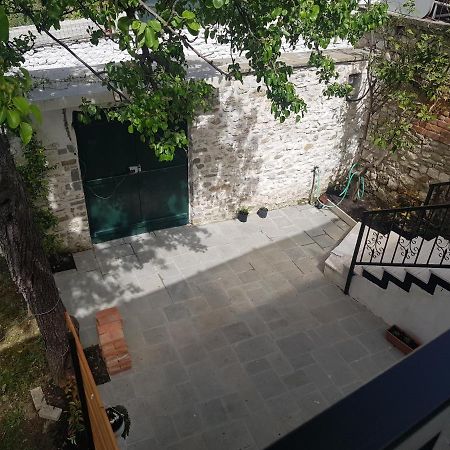Villa Grigor Berat Exterior foto